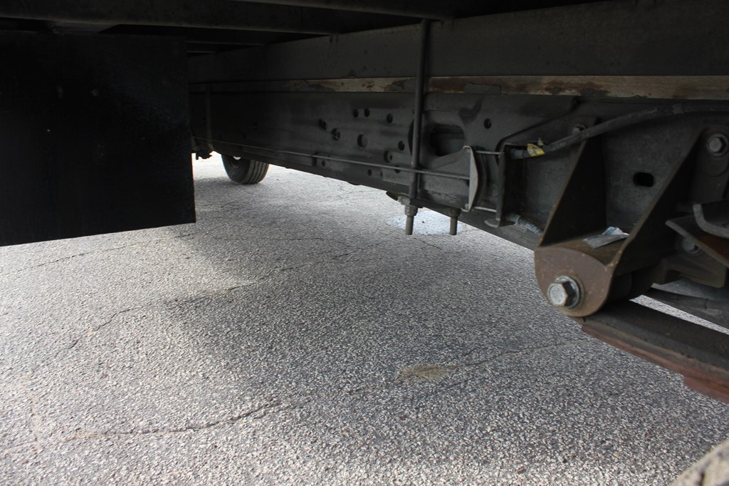 Photo 42 of this FORD F550
