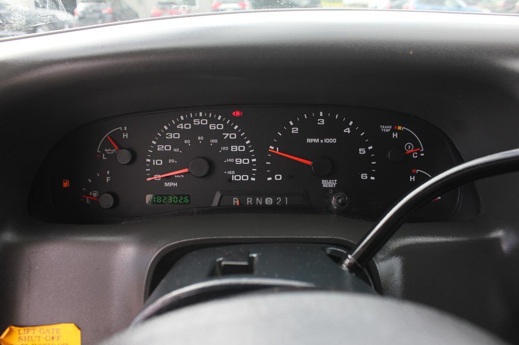 Photo 11 of this FORD F550