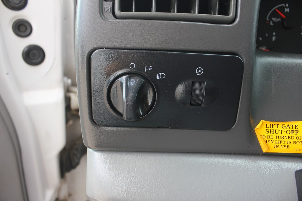 Photo 16 of this FORD F550