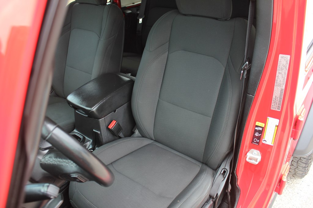 Photo 27 of this JEEP WRANGLER