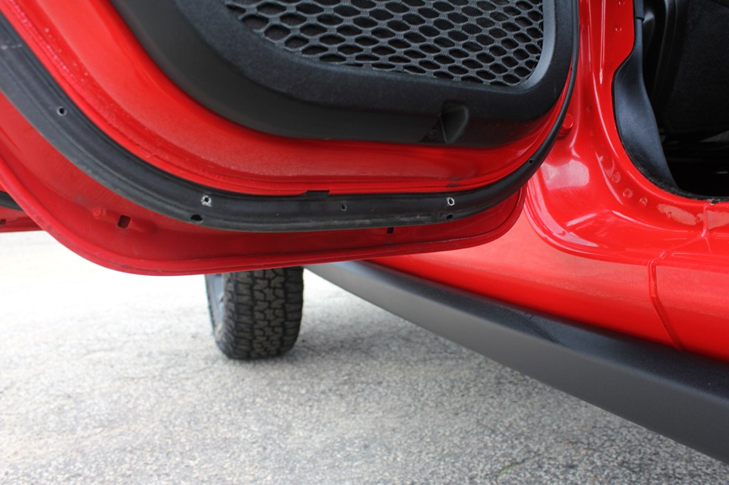 Photo 44 of this JEEP WRANGLER