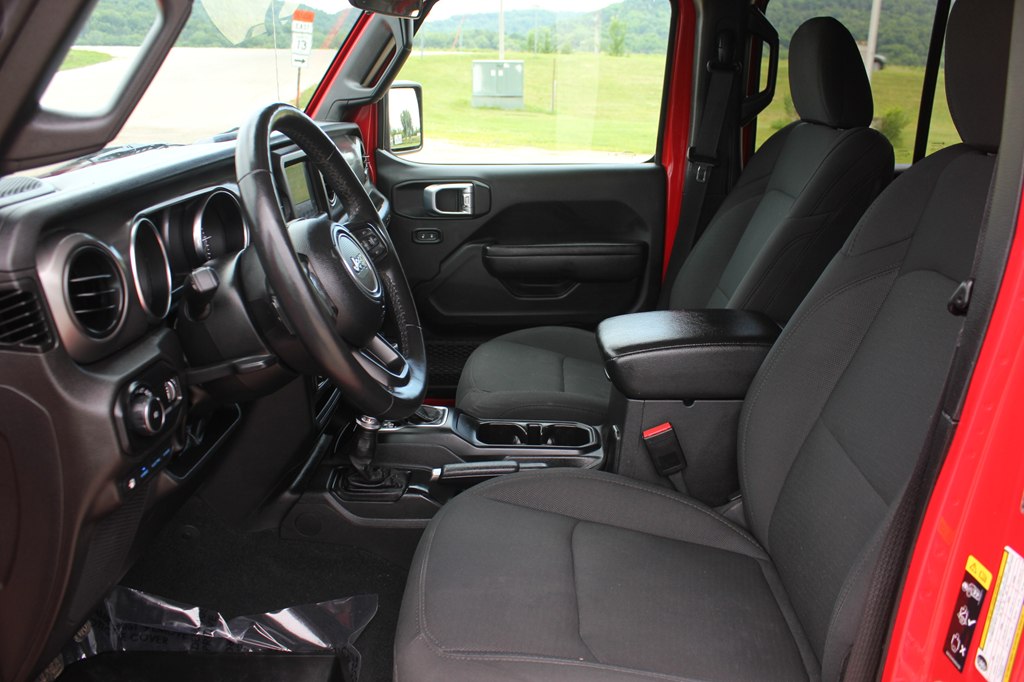Photo 26 of this JEEP WRANGLER