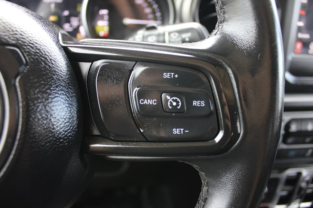 Photo 13 of this JEEP WRANGLER
