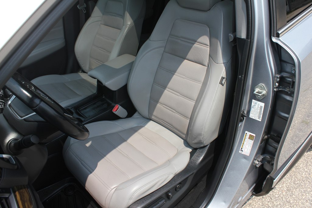 Photo 31 of this HONDA CR-V