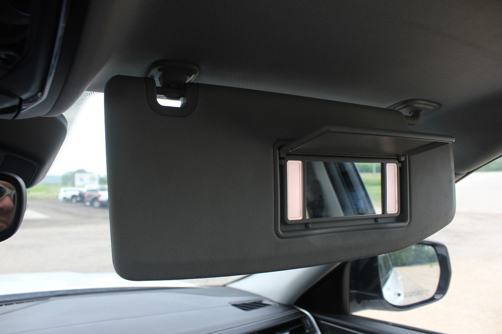 Photo 25 of this JEEP GRAND CHEROKEE