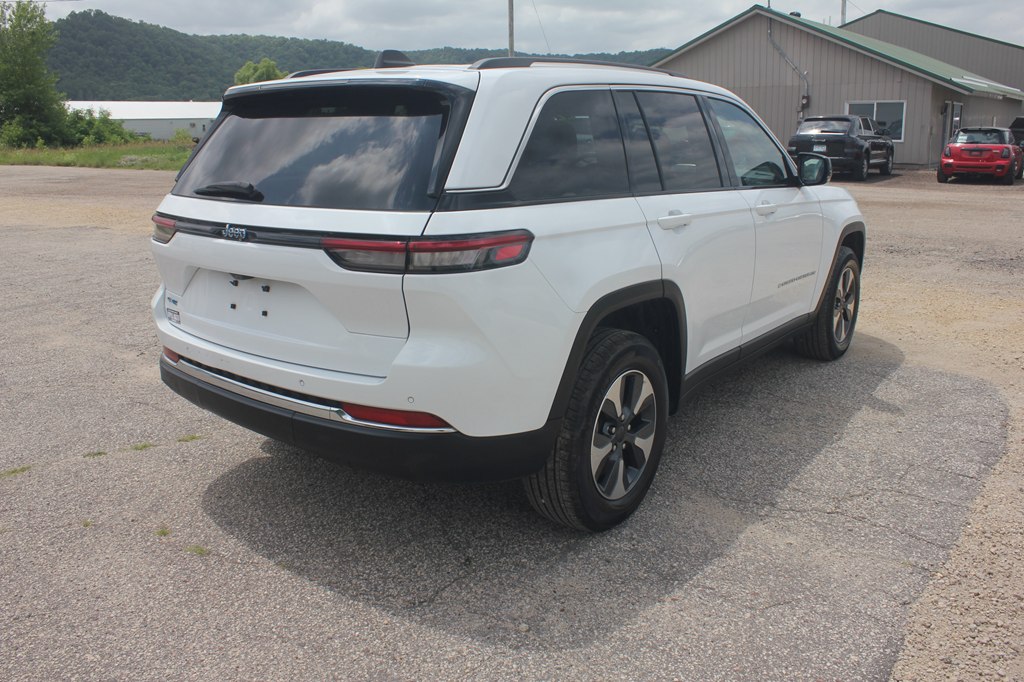 Photo 5 of this JEEP GRAND CHEROKEE