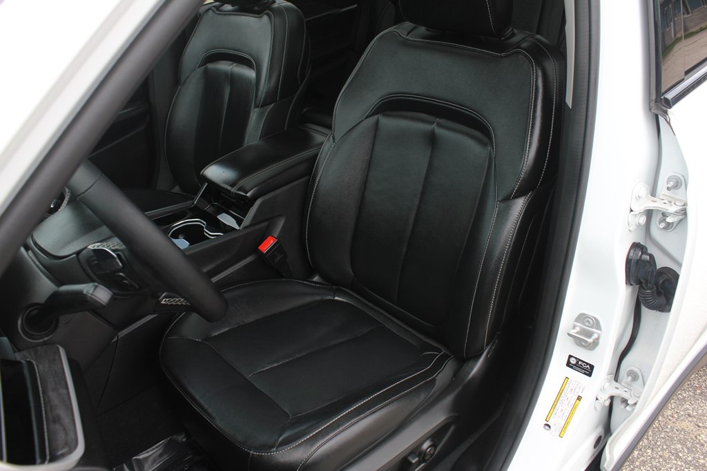 Photo 30 of this JEEP GRAND CHEROKEE