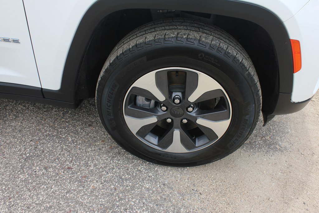 Photo 56 of this JEEP GRAND CHEROKEE