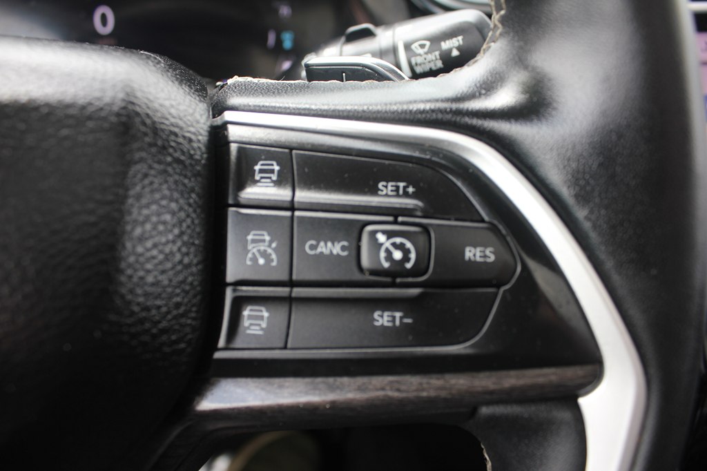 Photo 13 of this JEEP GRAND CHEROKEE