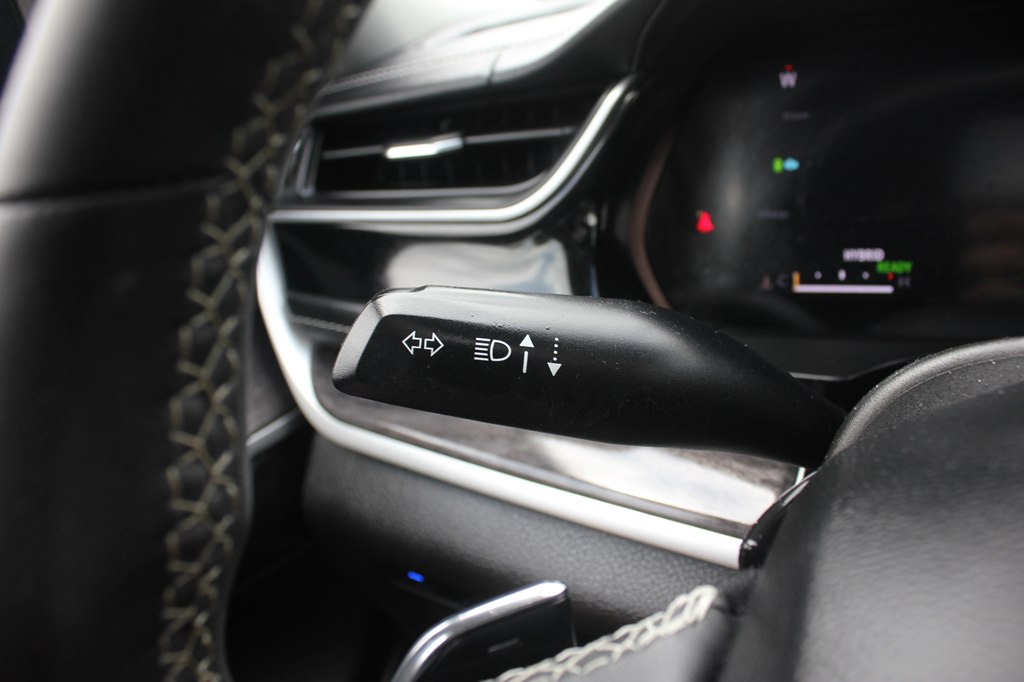 Photo 14 of this JEEP GRAND CHEROKEE