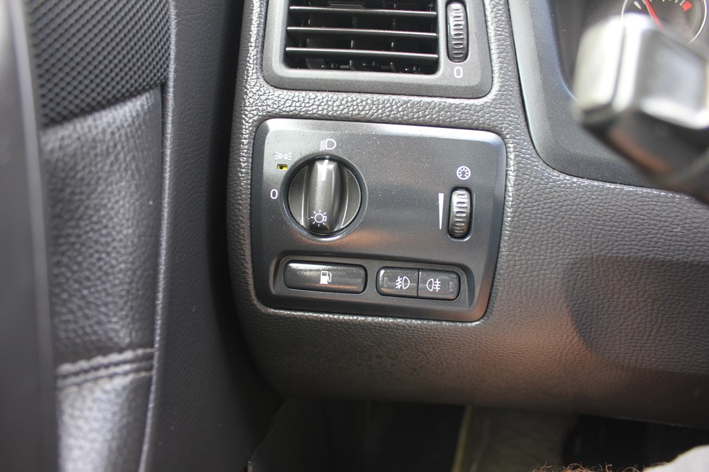 Photo 16 of this VOLVO S60