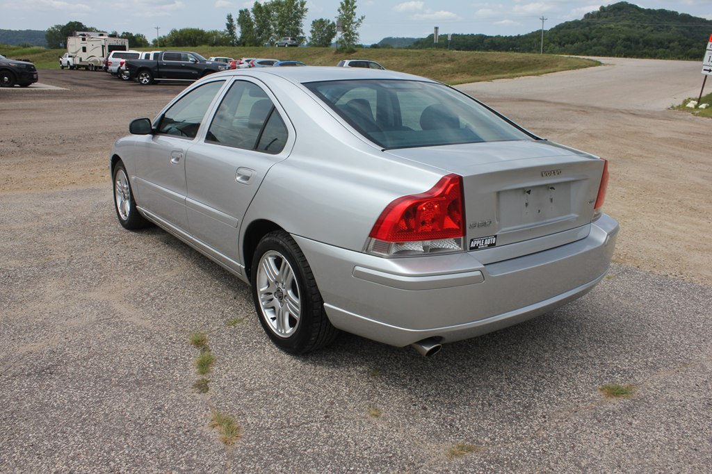 Photo 7 of this VOLVO S60