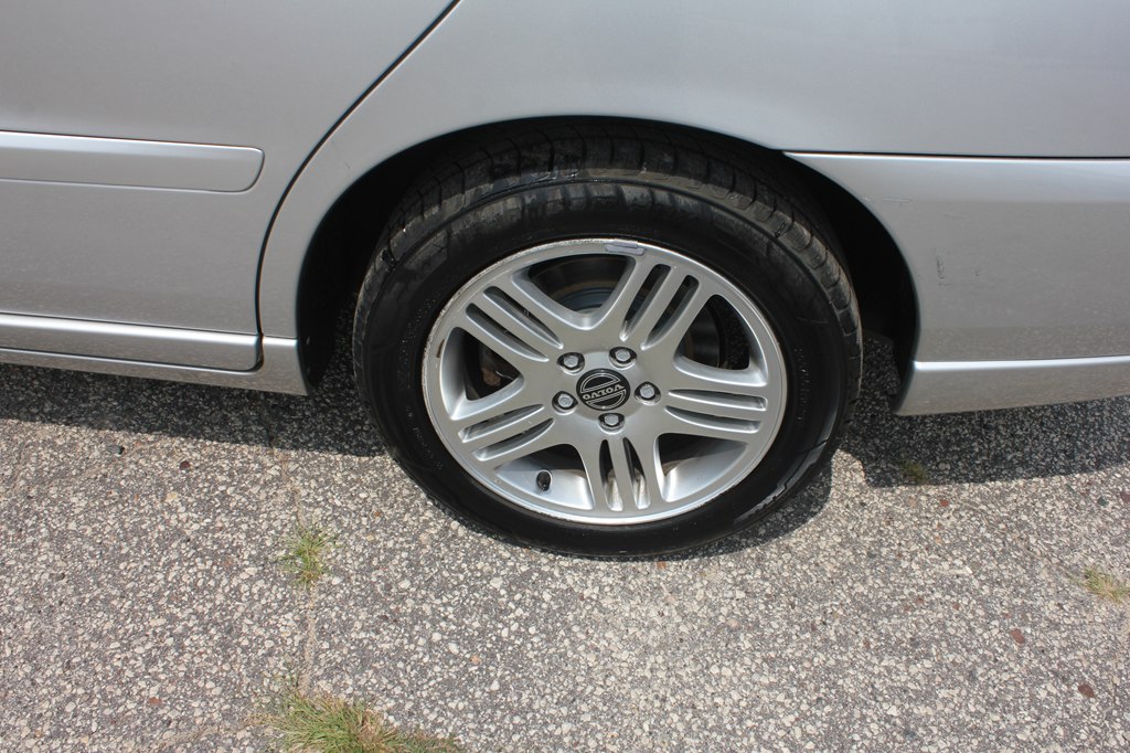 Photo 49 of this VOLVO S60