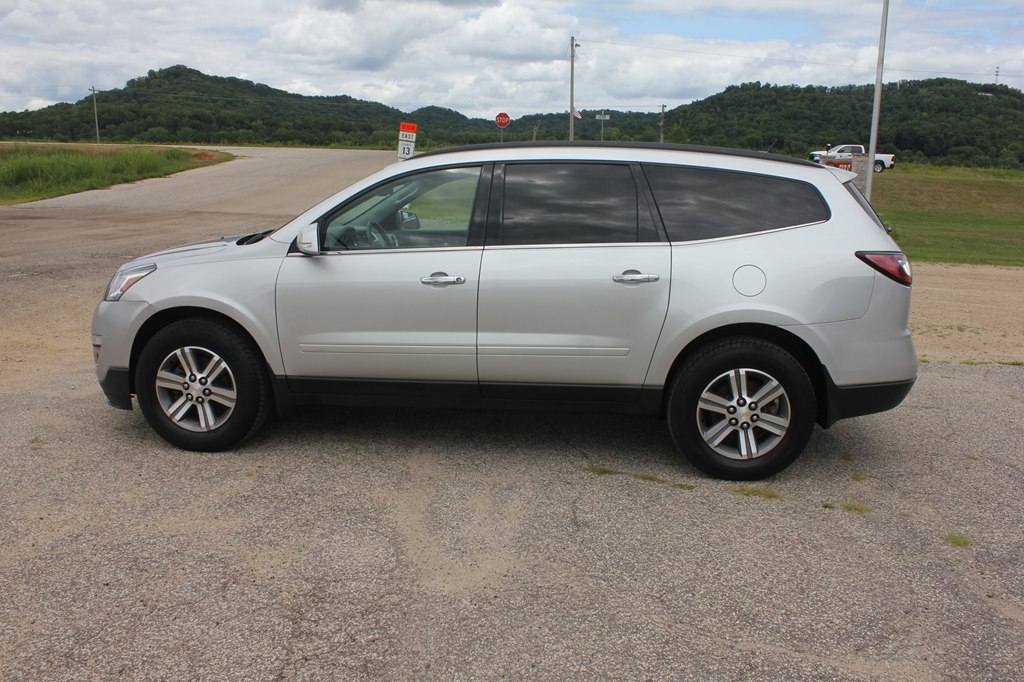 Photo 8 of this CHEVROLET TRAVERSE