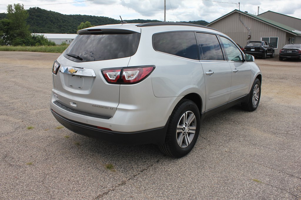 Photo 5 of this CHEVROLET TRAVERSE