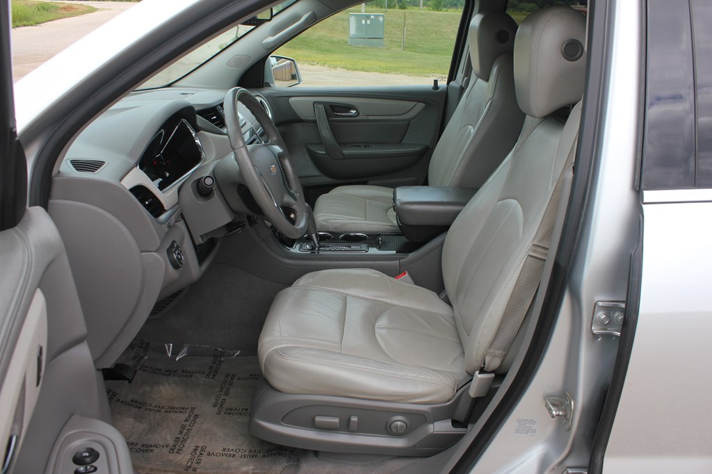 Photo 27 of this CHEVROLET TRAVERSE