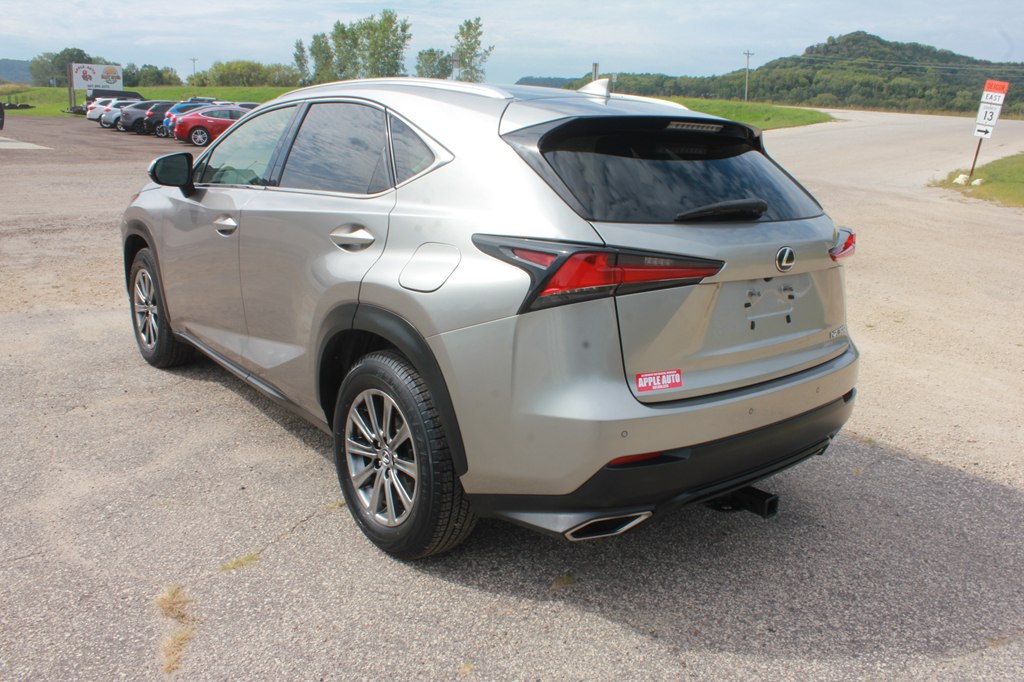 Photo 7 of this LEXUS NX 300