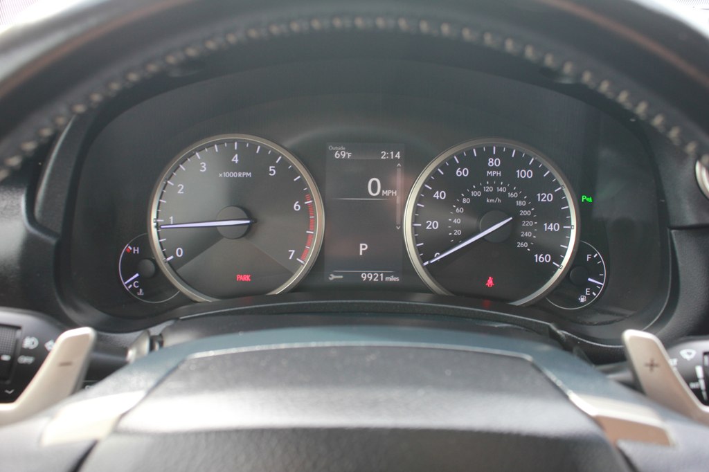 Photo 11 of this LEXUS NX 300