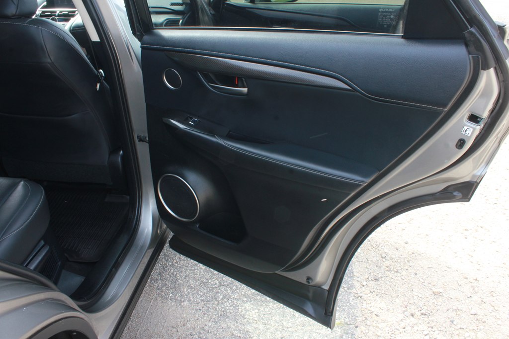 Photo 36 of this LEXUS NX 300
