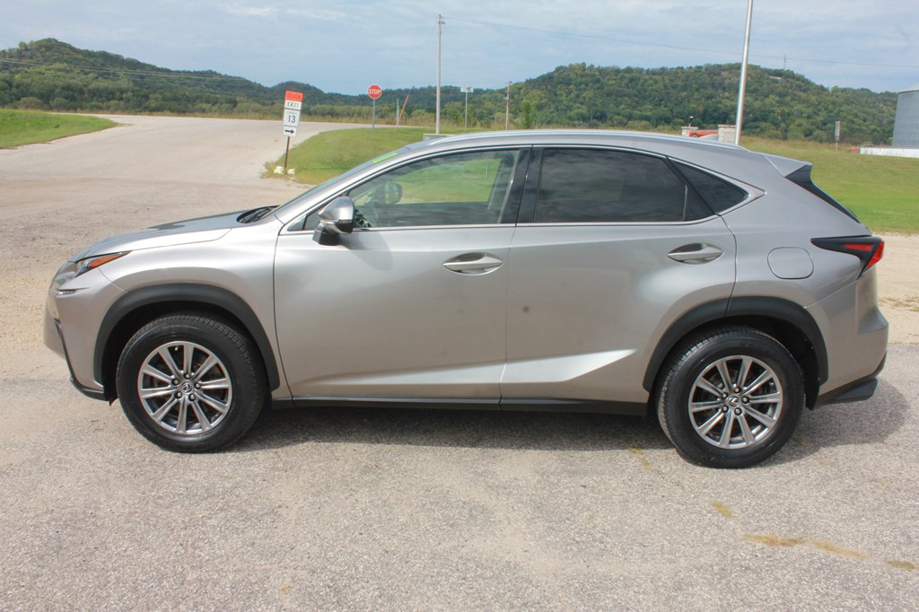 Photo 8 of this LEXUS NX 300