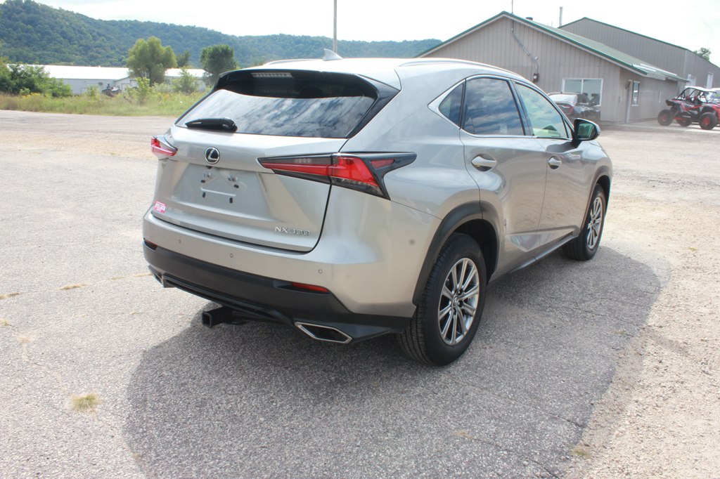 Photo 5 of this LEXUS NX 300