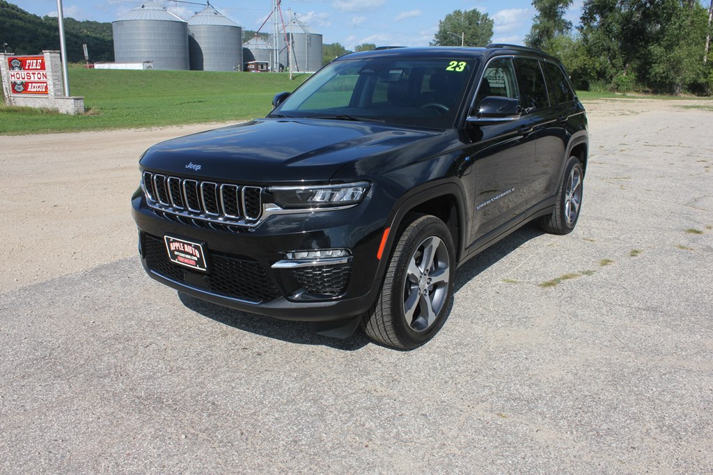 2023 JEEP GRAND CHEROKEE