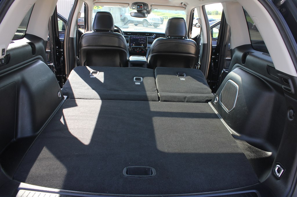 Photo 42 of this JEEP GRAND CHEROKEE