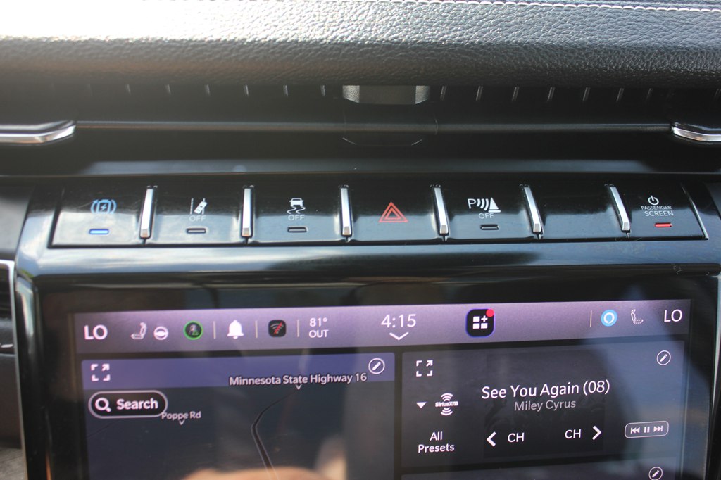 Photo 17 of this JEEP GRAND CHEROKEE