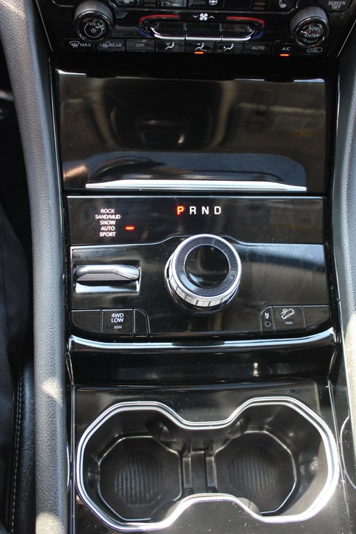 Photo 20 of this JEEP GRAND CHEROKEE