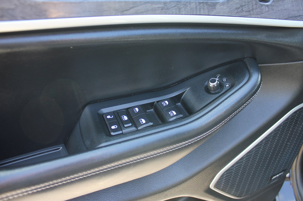 Photo 28 of this JEEP GRAND CHEROKEE