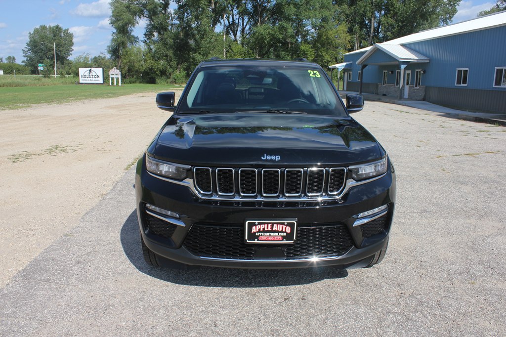 Photo 2 of this JEEP GRAND CHEROKEE
