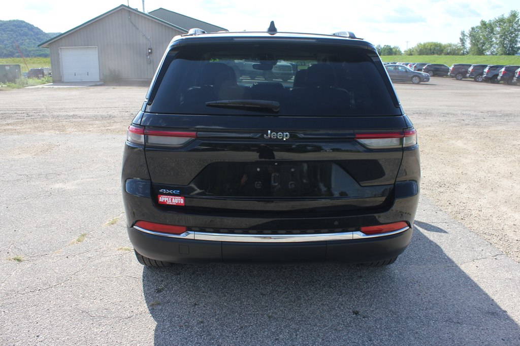Photo 6 of this JEEP GRAND CHEROKEE