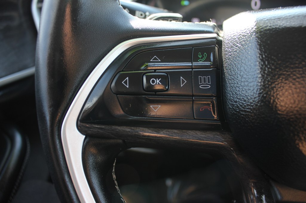 Photo 12 of this JEEP GRAND CHEROKEE
