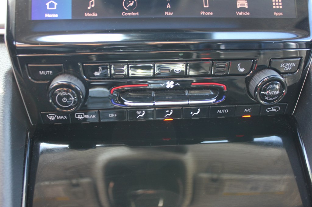 Photo 19 of this JEEP GRAND CHEROKEE