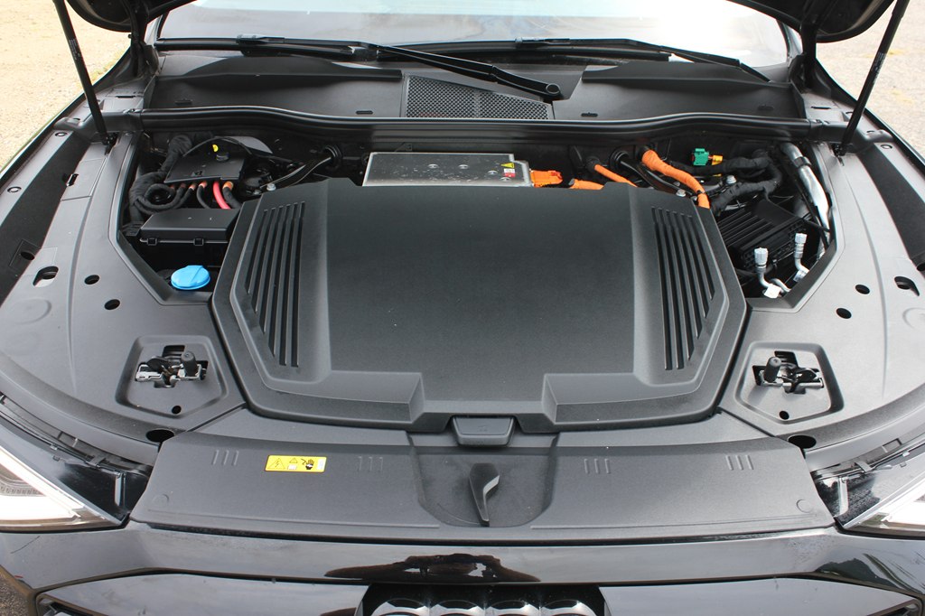 Photo 52 of this AUDI Q8 E-TRON