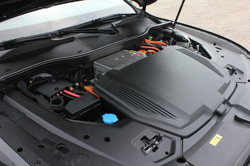 Photo 53 of this AUDI Q8 E-TRON