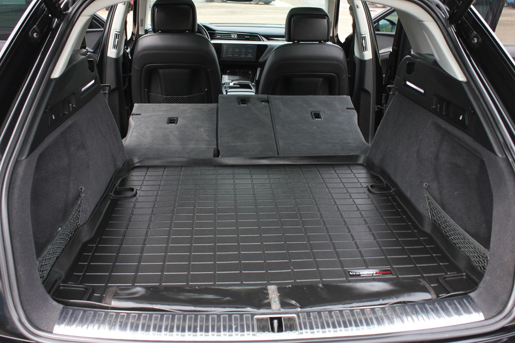 Photo 42 of this AUDI Q8 E-TRON