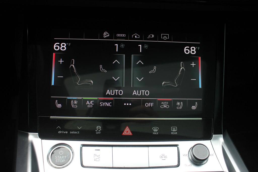Photo 19 of this AUDI Q8 E-TRON