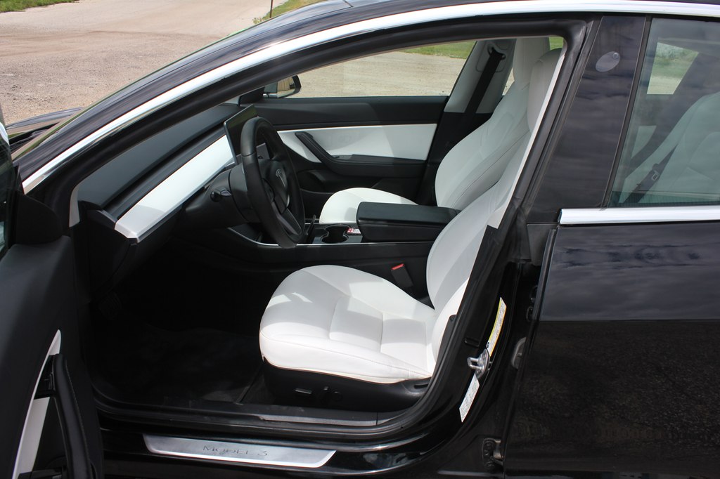 Photo 24 of this TESLA MODEL 3