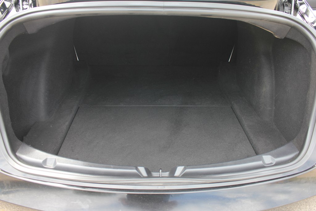 Photo 33 of this TESLA MODEL 3