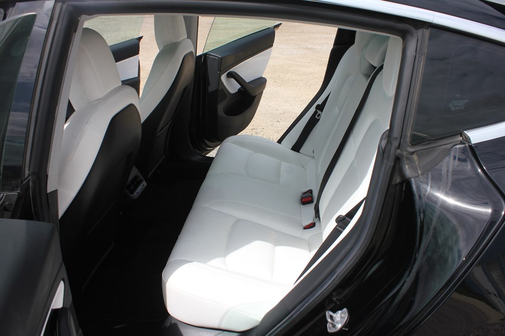 Photo 32 of this TESLA MODEL 3