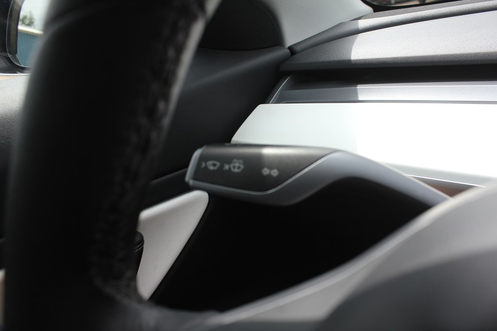 Photo 13 of this TESLA MODEL 3
