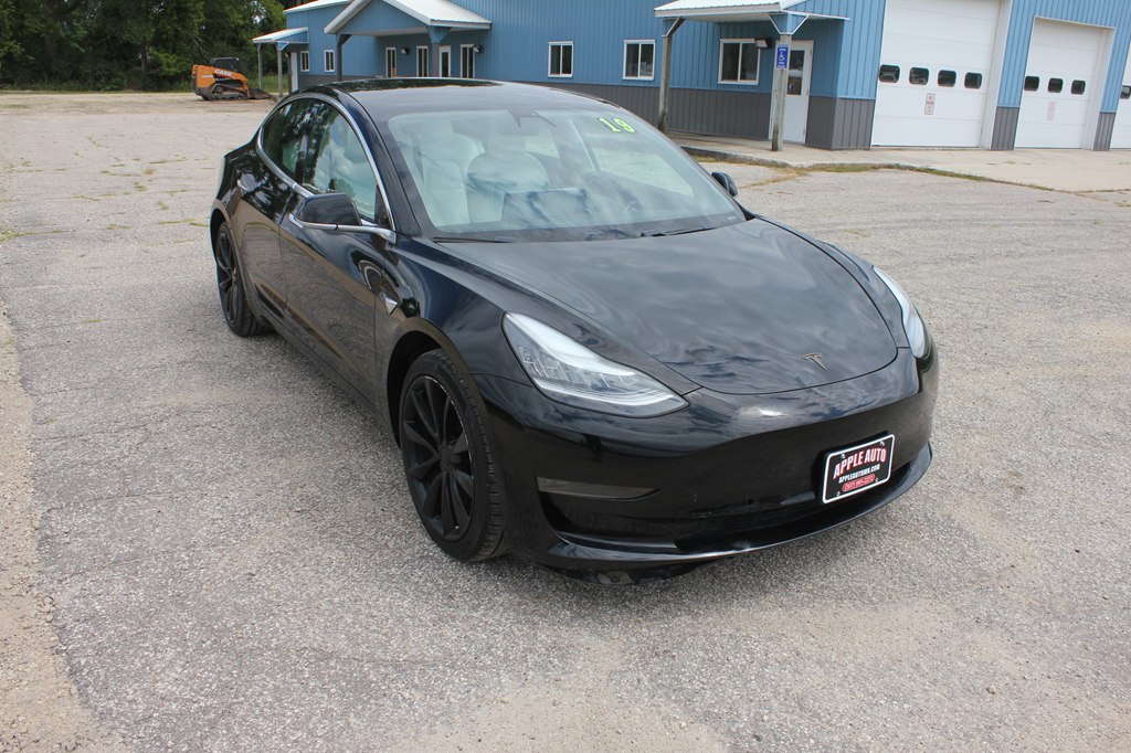 Photo 3 of this TESLA MODEL 3