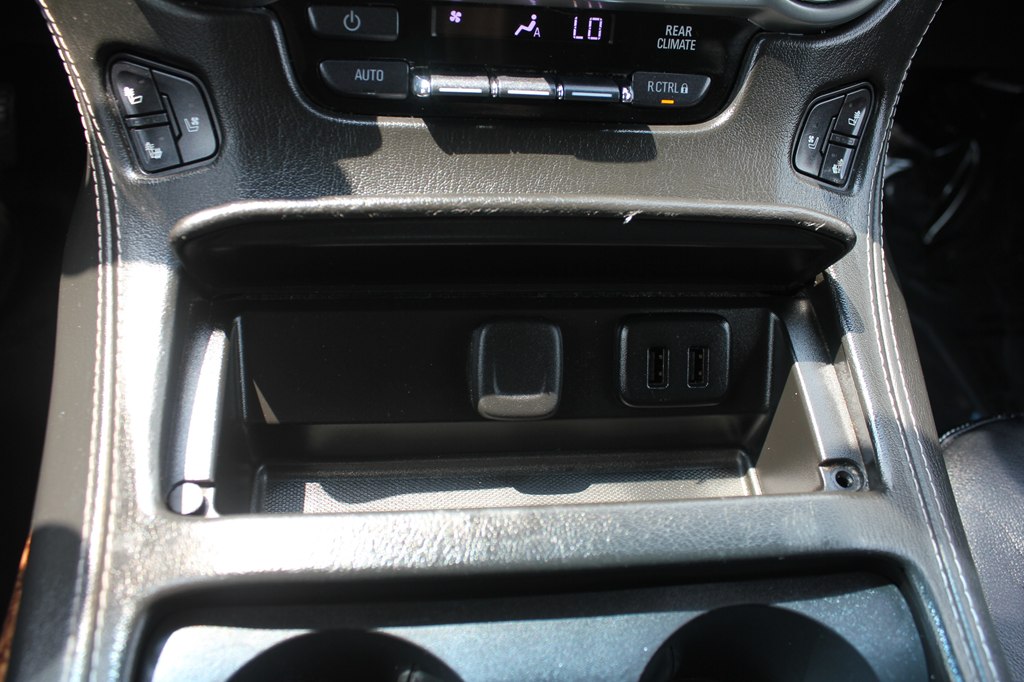 Photo 20 of this CHEVROLET SUBURBAN