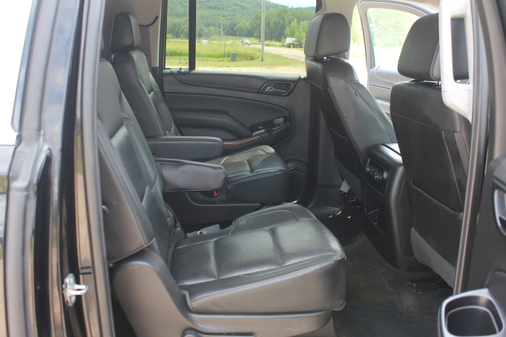 Photo 35 of this CHEVROLET SUBURBAN