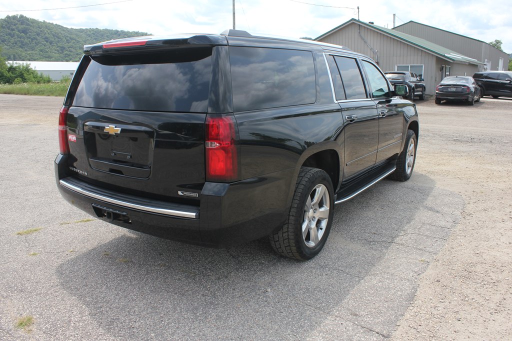 Photo 5 of this CHEVROLET SUBURBAN