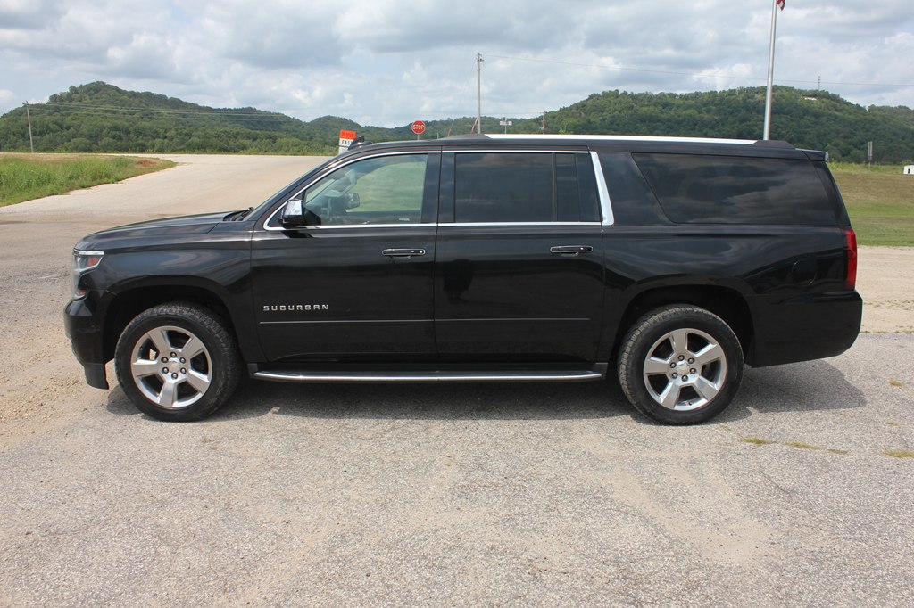 Photo 8 of this CHEVROLET SUBURBAN