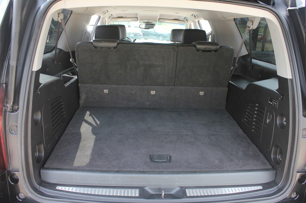 Photo 44 of this CHEVROLET SUBURBAN