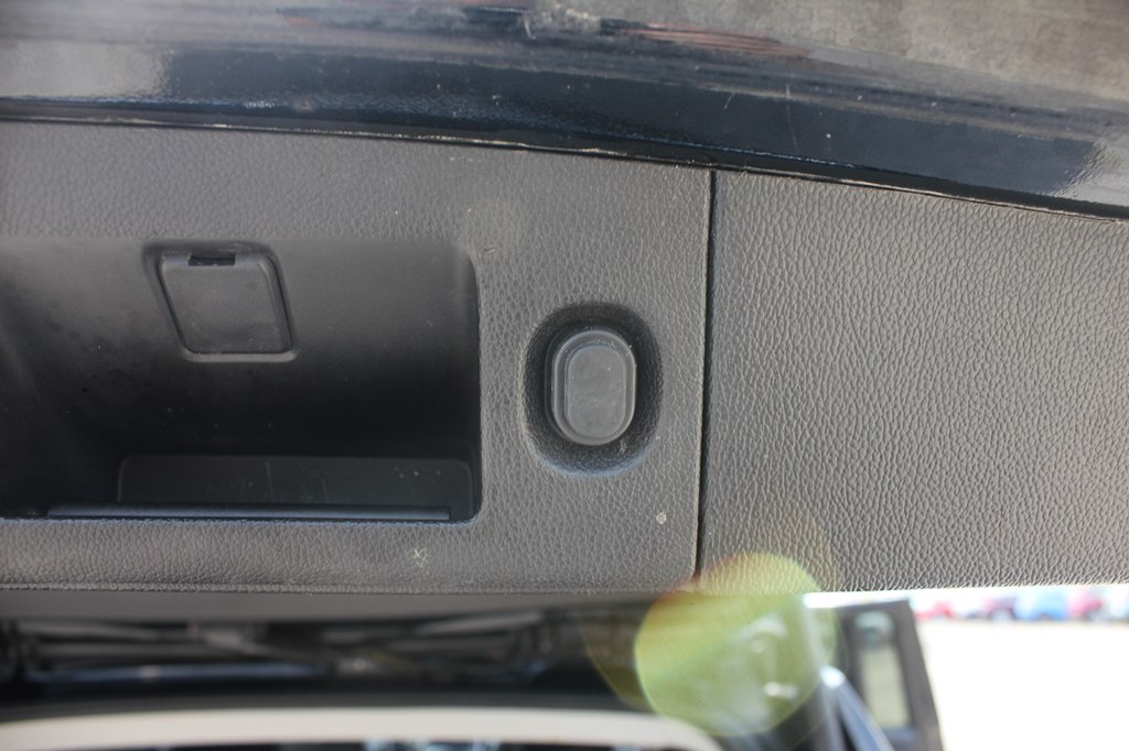Photo 46 of this CHEVROLET SUBURBAN
