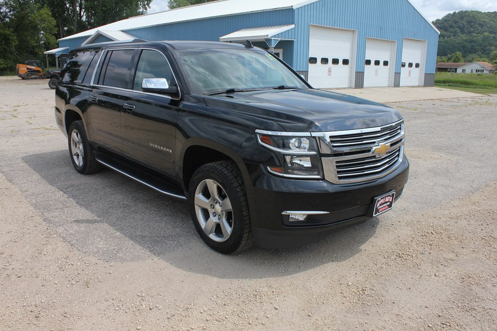 Photo 3 of this CHEVROLET SUBURBAN